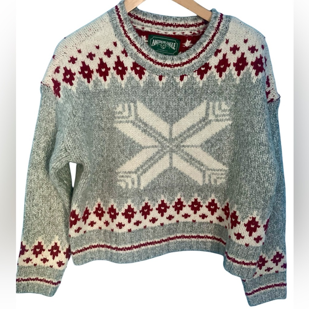 American Eagle Fair Isle Nordic Snowflake Chunky Knit Sweater Red Grey NWT S